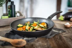 Fissler Pfanne ADAMANT CLASSIC 28 cm Aluminium grau