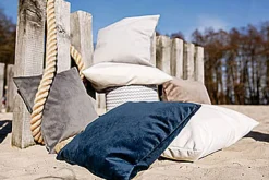 GÖZZE Kissenhülle DUVAL 50 x 50 cm dunkelblau