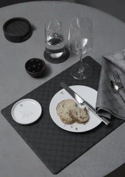 JOOP! Glasuntersetzer Set 6-tlg. CORNFLOWER Farbglas/Kunstleder Ø 11,5 cm Anthrazit-Schwarz